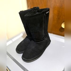Women's Bearpaw Winter Boots Size 9